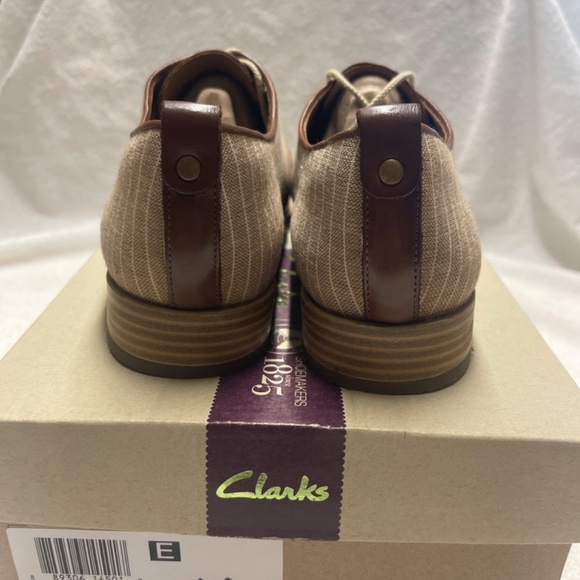Clarks - Picture 3 of 8